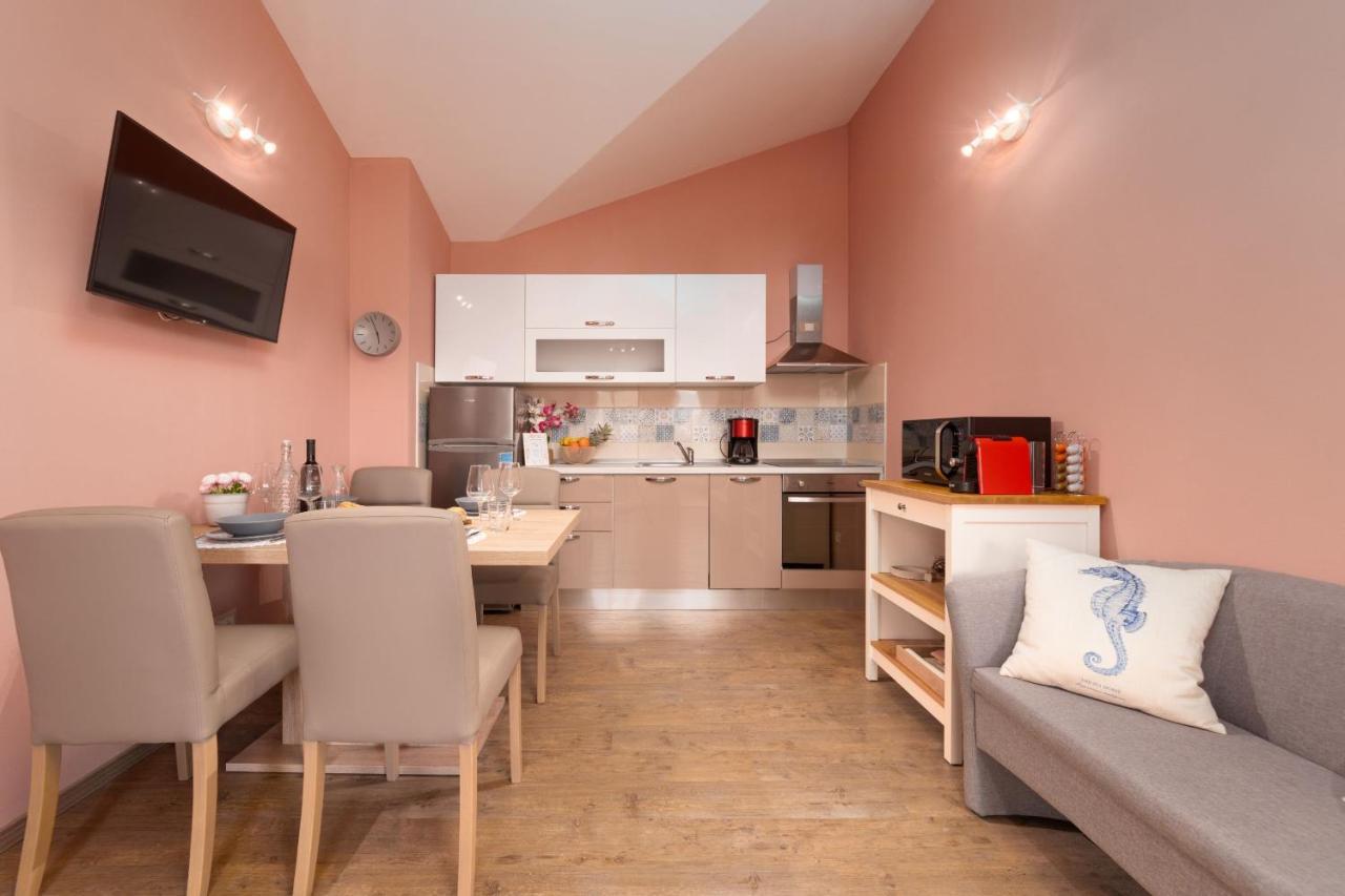 Apartment Karolina 2 Funtana Kültér fotó