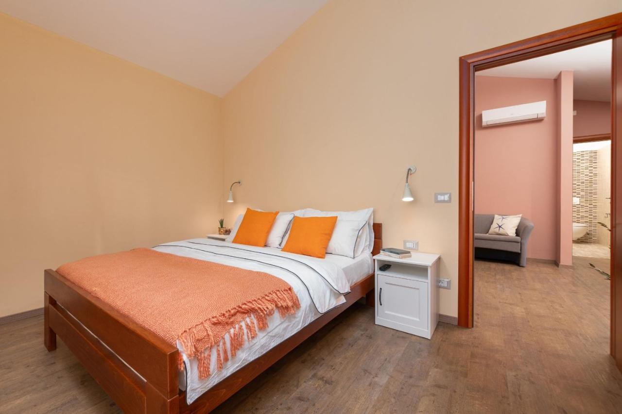Apartment Karolina 2 Funtana Kültér fotó