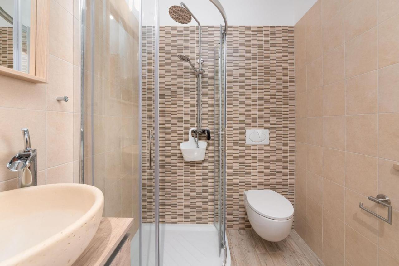 Apartment Karolina 2 Funtana Kültér fotó